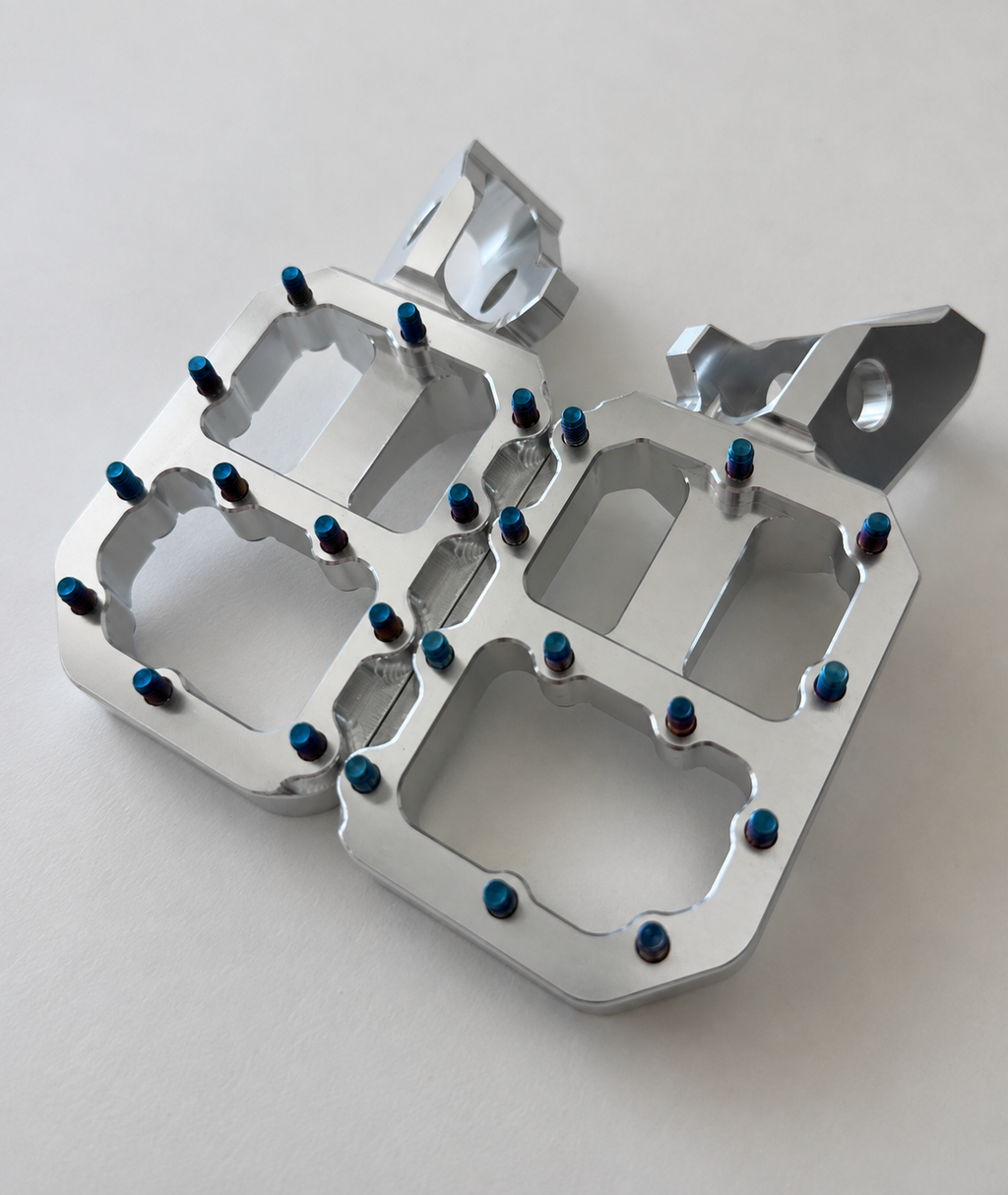 Chrome Wide Pegs